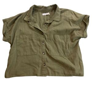 Suite 2939 Linen Blend Cropped Khaki Green Button Down Shirt medium